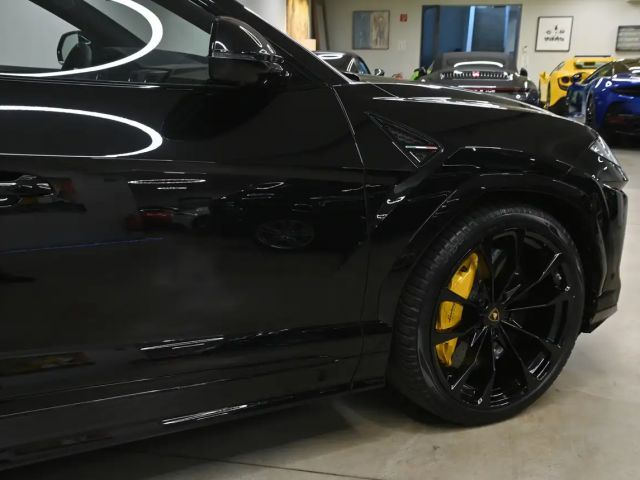 Lamborghini Urus AWD