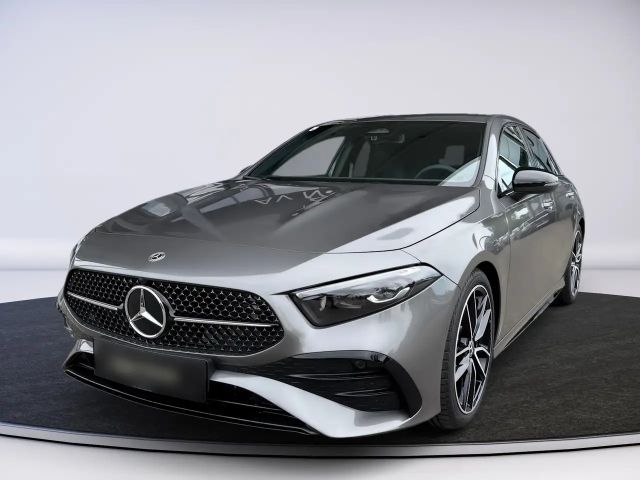 Mercedes-Benz A 180 AMG Line Hatchback