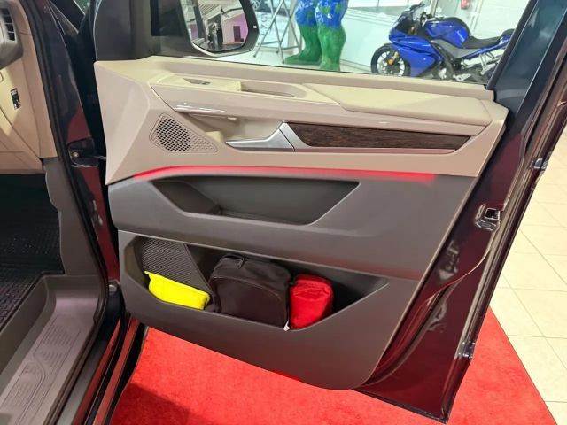 Volkswagen Multivan Style T7