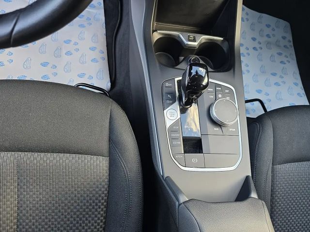 BMW 120 120d Sedan xDrive