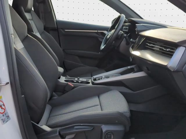 Audi A3 45 TFSI Hybride S-Line Sedan