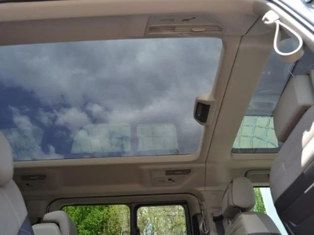 Volkswagen Multivan 2.0 TDI DSG Style T7