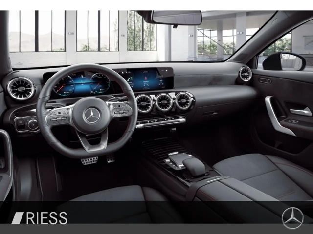 Mercedes-Benz A 250 A 250 e AMG Line