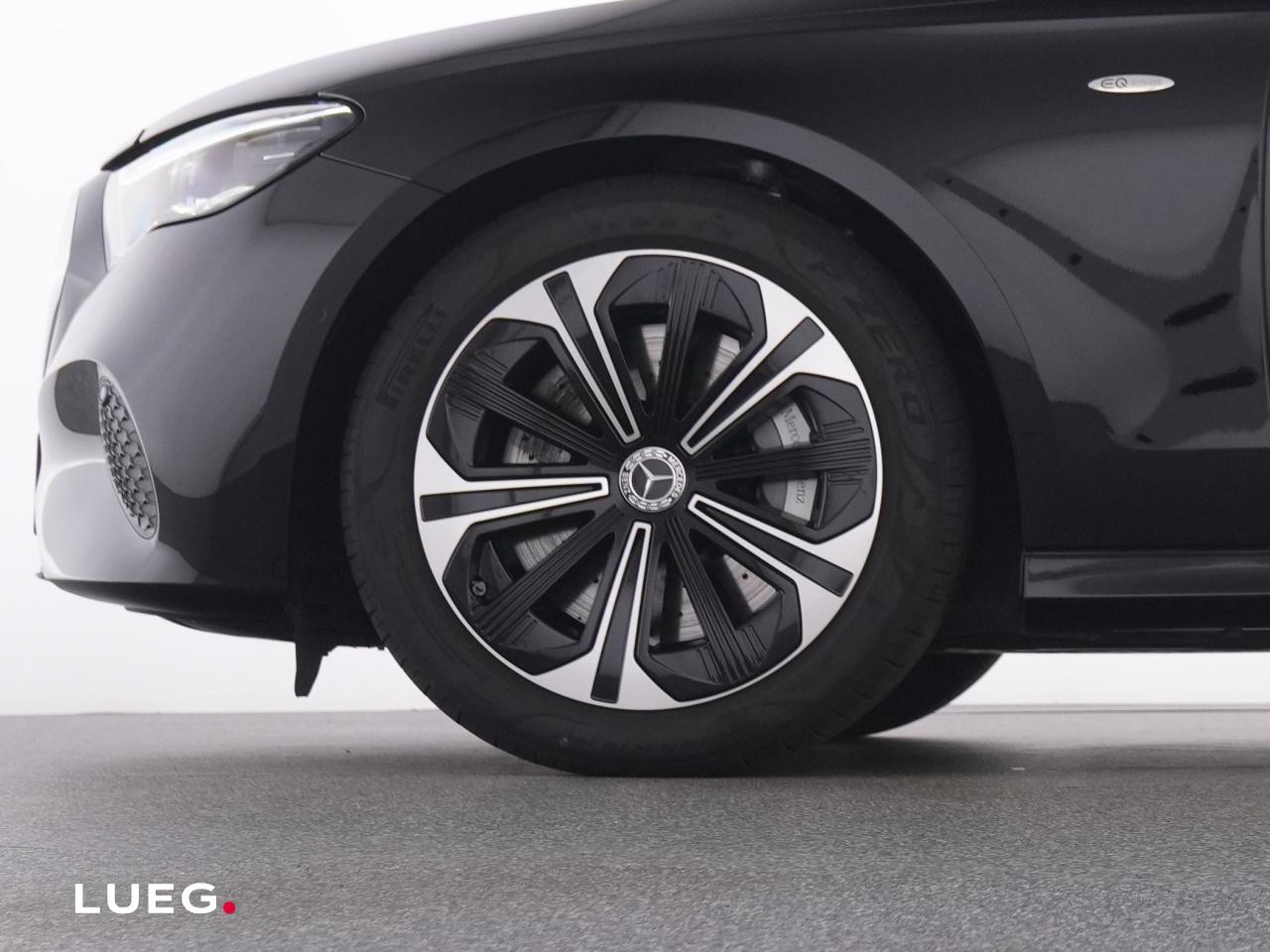 Mercedes-Benz E 300 AVANTGARDE Estate