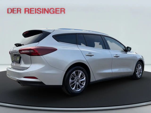 Ford Focus Titanium Wagon