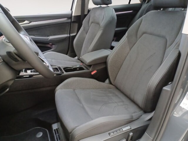 Volkswagen Golf 1.5 eTSI DSG Variant