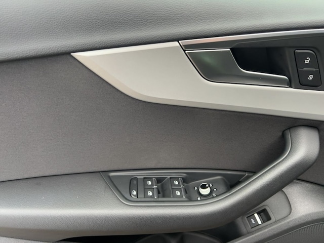 Audi A4 40 TFSI Avant S-Tronic