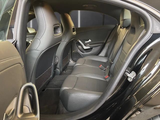 Mercedes-Benz CLA 180 Coupé