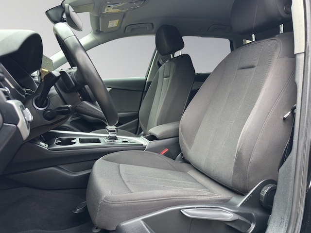 Audi A4 35 TFSI Avant S-Tronic