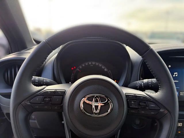 Toyota Aygo X 1.0 VVT-i Business