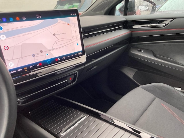 Volkswagen ID.7 340PS 4M NP.74T ACC.5J-G.WÄRMEPUMPE.AHK.AREA-VIEW.NAVI.HUD.LED.APP-C