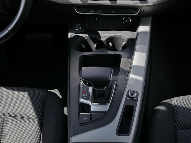 Audi A4 30 TDI Avant S-Tronic