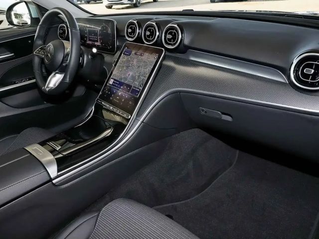 Mercedes-Benz C 180 AVANTGARDE Sedan