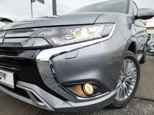 Mitsubishi Outlander AHK WR App-Navi PDC Kamera DAB
