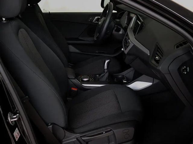 BMW 118 118d Advantage pakket Sedan