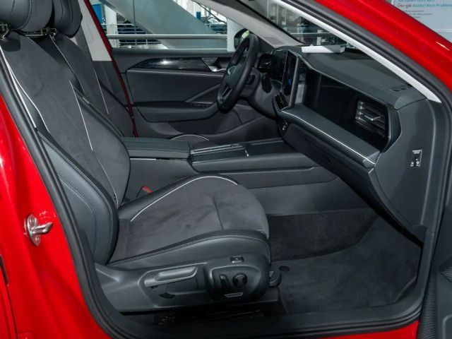 Volkswagen Passat 1.5 eTSI Business Variant