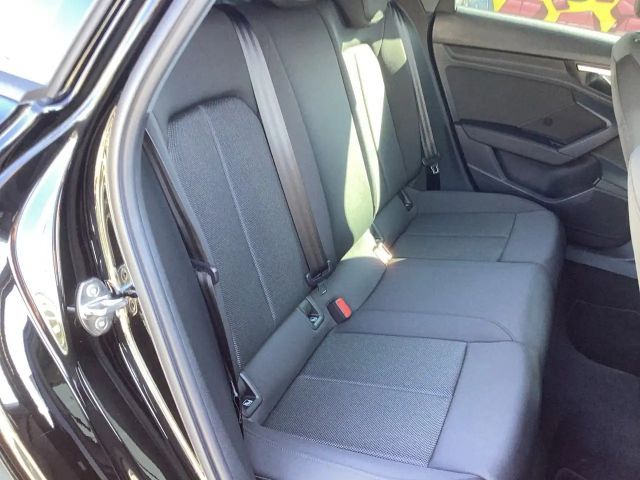 Audi A3 30 TFSI Sedan