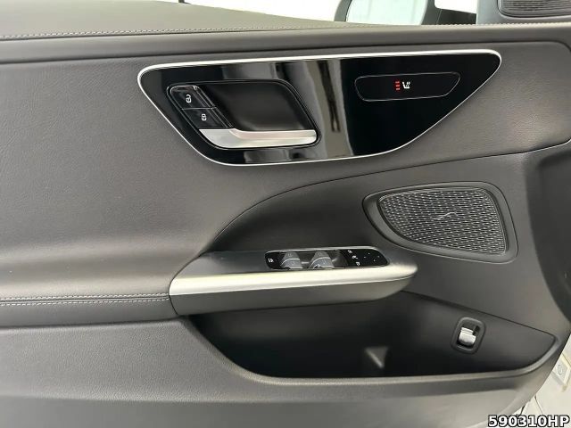 Mercedes-Benz C 300 AMG Line Sedan