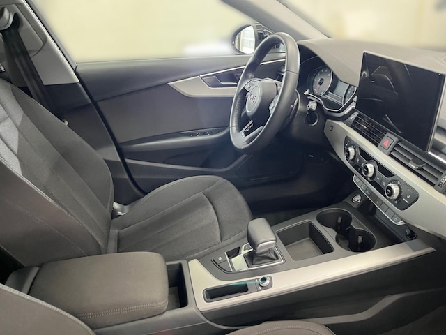 Audi A4 40 TFSI Avant S-Tronic