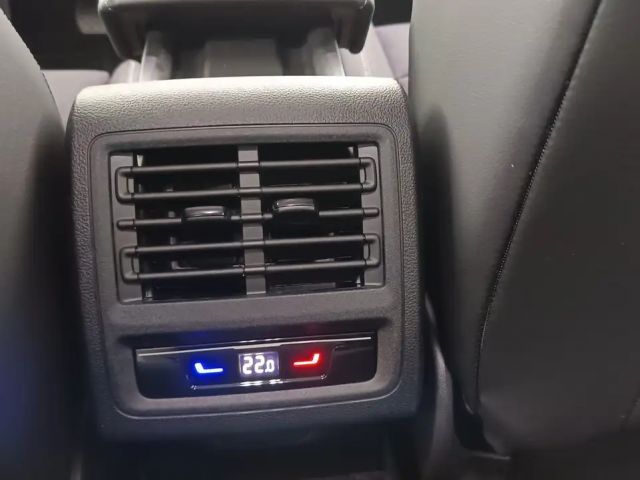 Volkswagen Golf Business DSG Variant