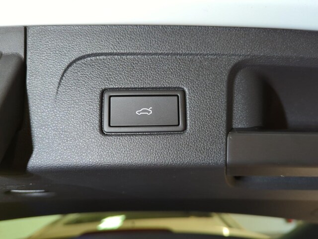 Volkswagen Touran 1.5 TSI DSG R-Line