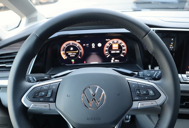 Volkswagen Multivan 2.0 TDI DSG Lang Style T7