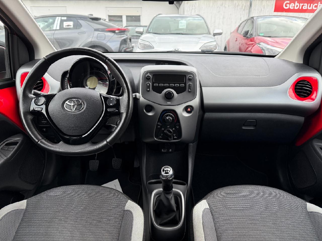 Toyota Aygo 5-deurs Play X-play