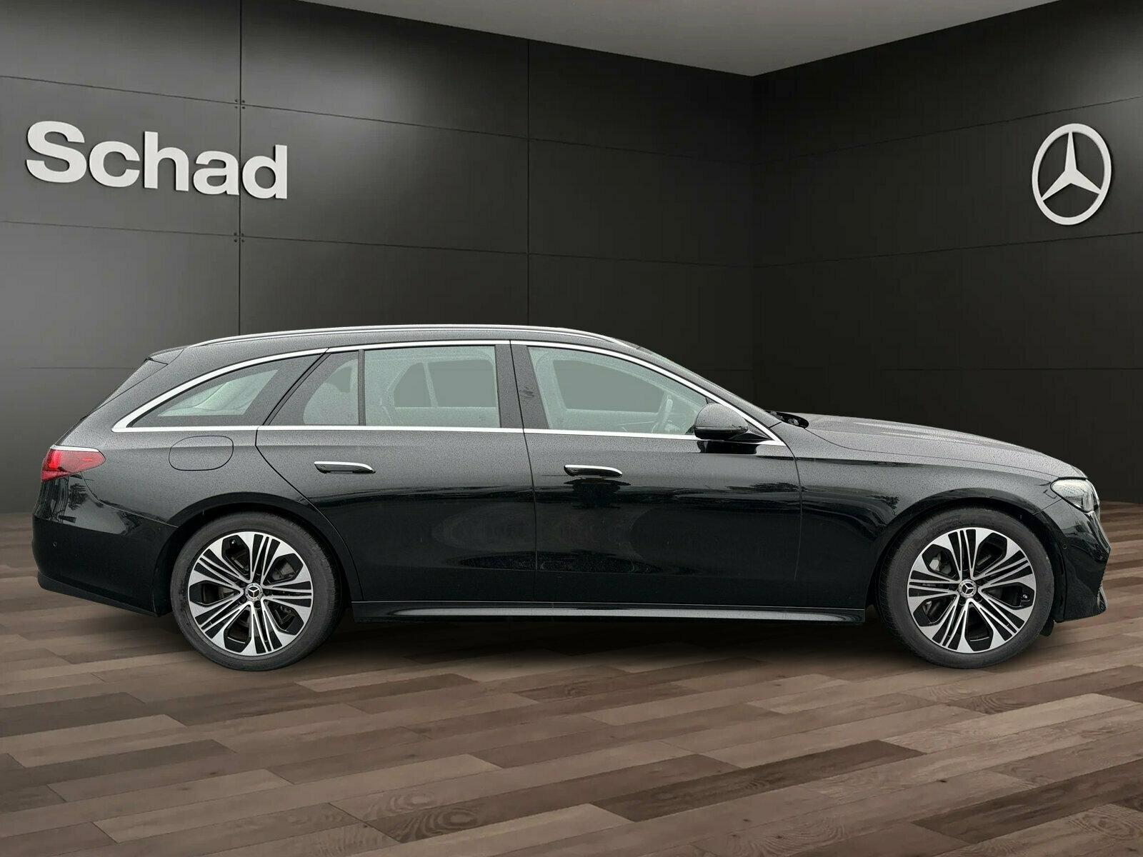 Mercedes-Benz E 300 AVANTGARDE E 300 e