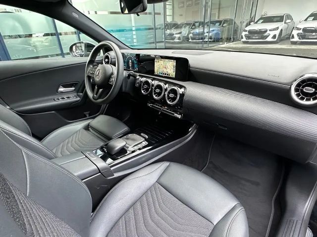 Mercedes-Benz A 180 A 180 d Style