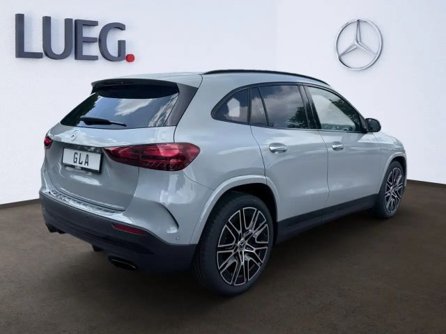 Mercedes-Benz GLA 200 SpurW S-Sitz W-Paket PDC SpurH AUT AHK