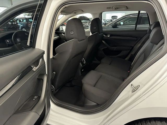 Skoda Octavia Kombi 2,0TDI *LED*AHK*Tempomat*Getönte Scheiben...