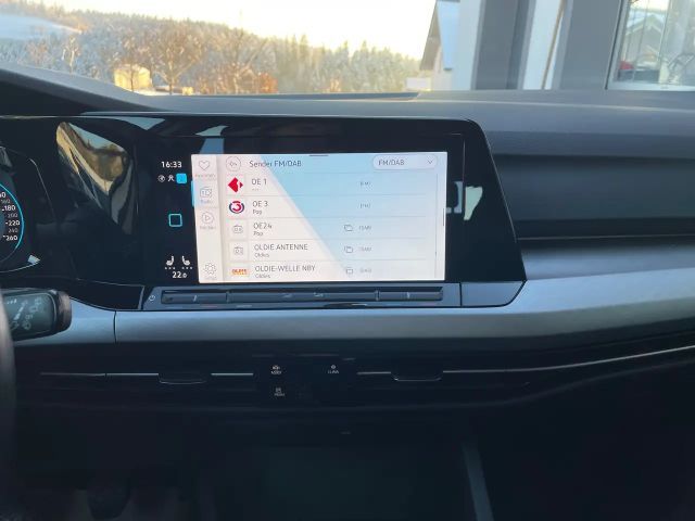 Volkswagen Golf Life Variant