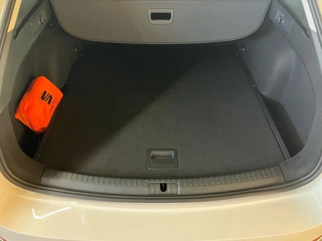 Seat Leon 1.5 eTSI DSG Sportstourer Xcellence