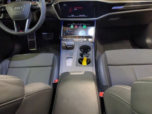 Audi A6 Avant Quattro S-Tronic