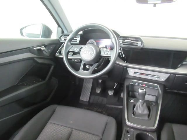 Audi A3 30 TFSI Sedan