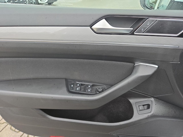 Volkswagen Passat 2.0 TSI Business DSG Variant