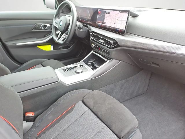 BMW 320 320d M-Sport Sedan xDrive