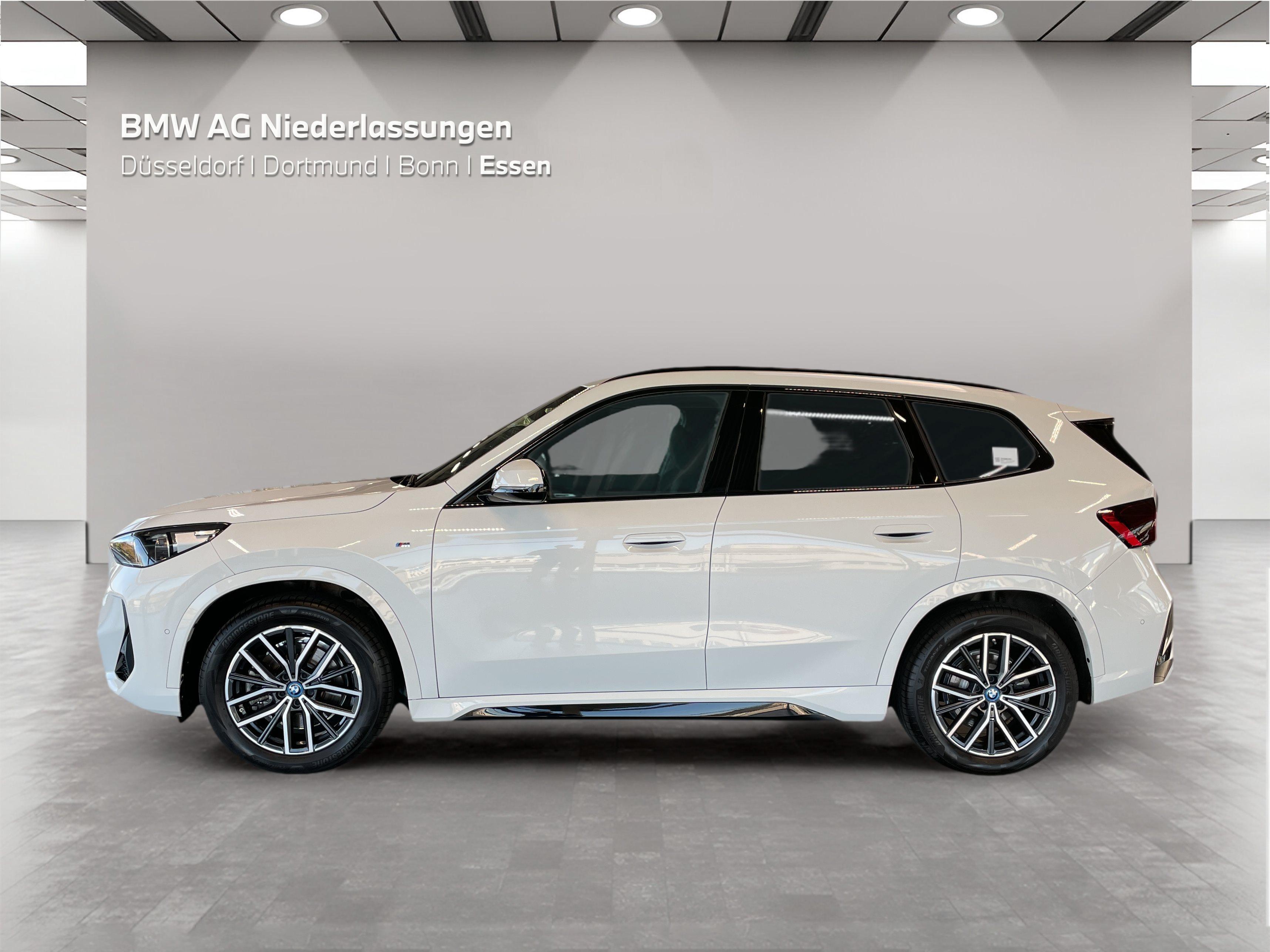 BMW iX1 xDrive30