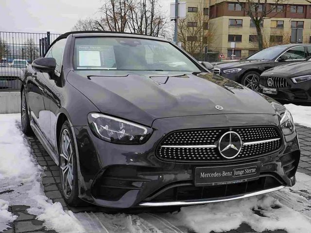 Mercedes-Benz E 300 AMG Line Cabriolet E 300 d