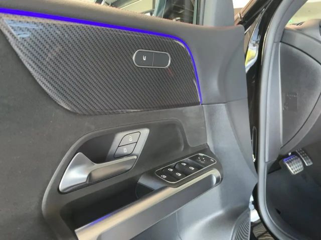 Mercedes-Benz GLB 200 AMG Line