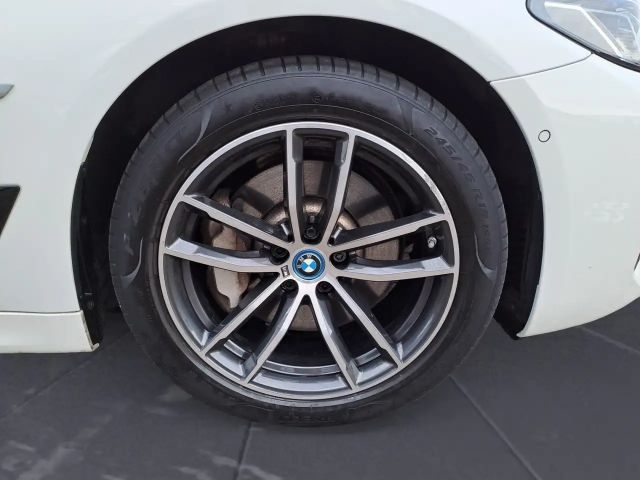 BMW 530 530e M-Sport Touring xDrive