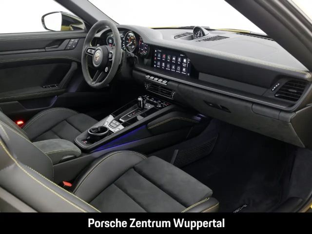 Porsche 992 4 Coupé GTS Targa