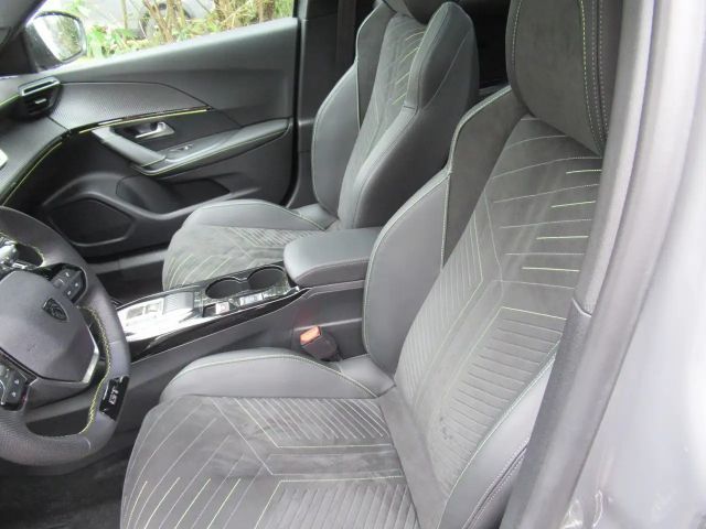 Peugeot 2008 EAT8 GT-Line
