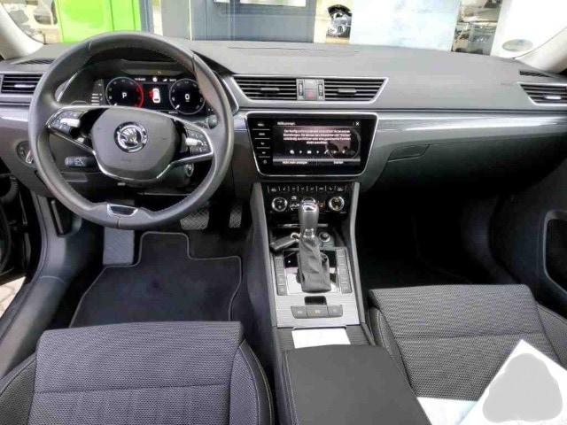 Skoda Superb 2.0 TDI Combi Style Style