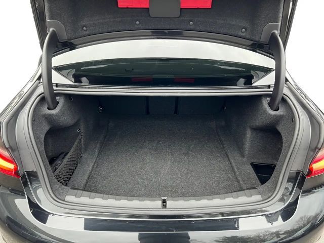 BMW 320 320d M-Sport Sedan xDrive