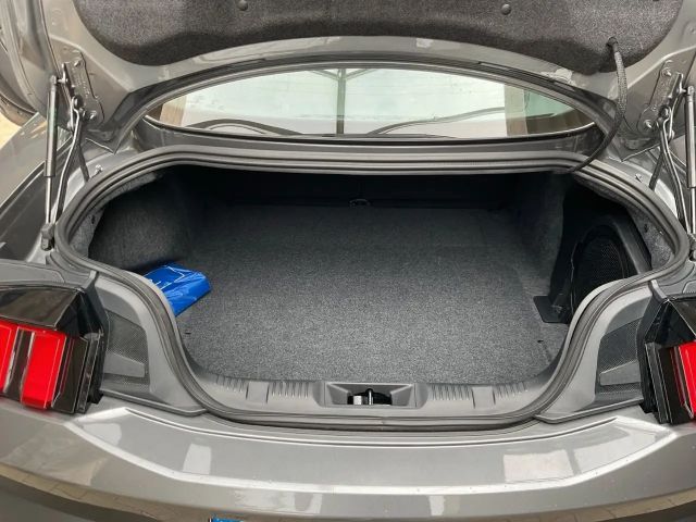 Ford Mustang Fastback GT 5.0 V8