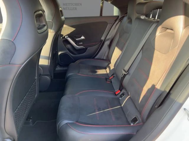 Mercedes-Benz CLA 220 AMG Line CLA 220 d Coupé