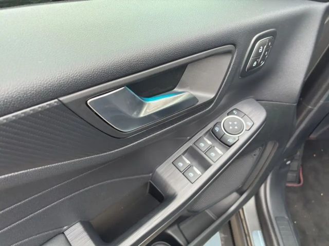 Ford Kuga Plug in Hybrid ST Line X