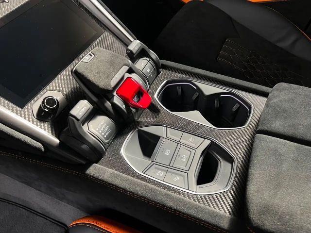 Lamborghini Urus Performante