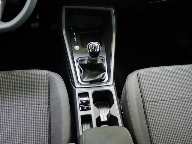 Volkswagen Caddy 5-Sitzer 1,5 l TSI 85kW 6-Gang-Schaltgetriebe Klima, PDC, APP-Connect, uvm.